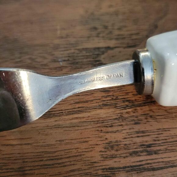 Vintage Japan Porcelain Santa Hors d'oeuvres Fork Pickle Shrimp - Picture 4 of 4